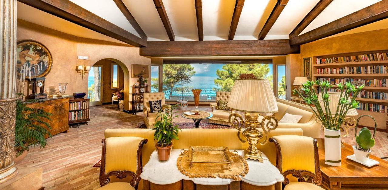 Hotel Porto Pirgos Parghelia Eksteriør billede