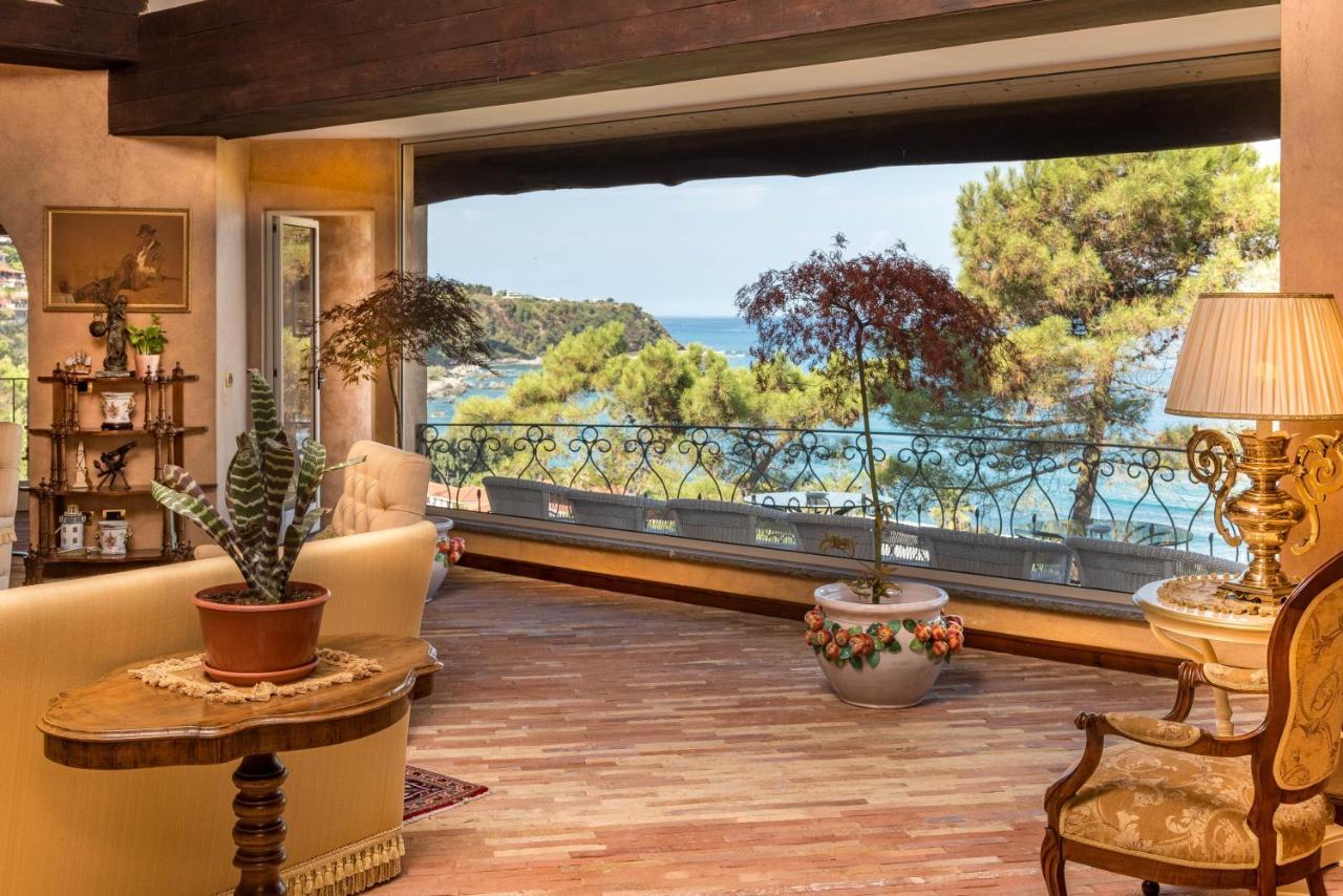 Hotel Porto Pirgos Parghelia Eksteriør billede
