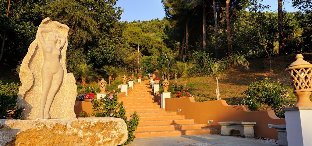 Hotel Porto Pirgos Parghelia Eksteriør billede