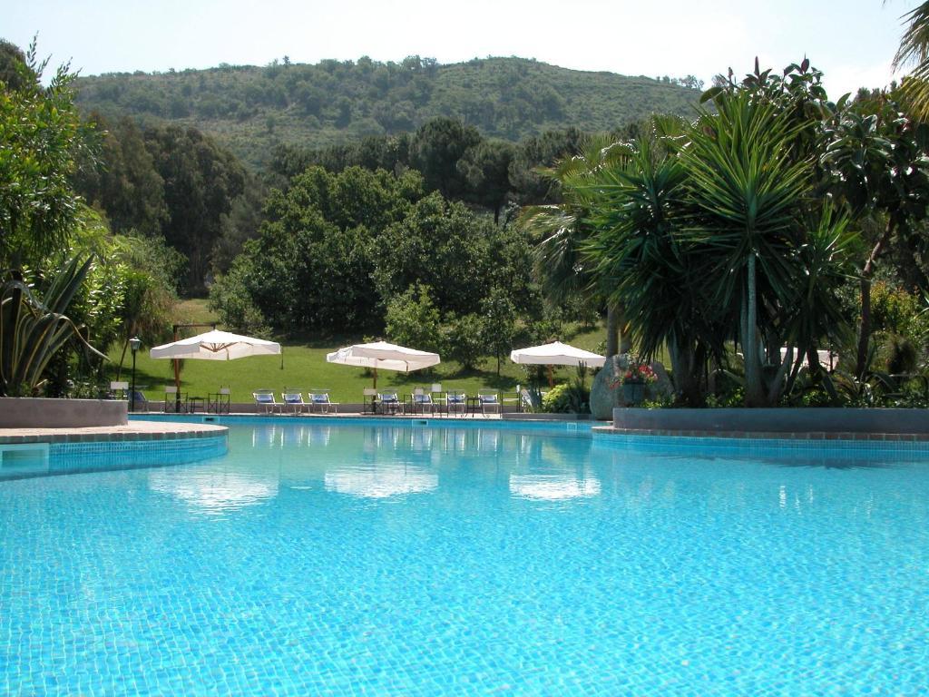 Hotel Porto Pirgos Parghelia Eksteriør billede