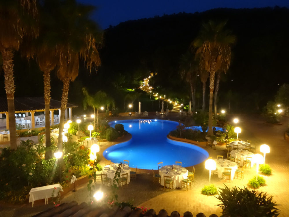 Hotel Porto Pirgos Parghelia Eksteriør billede