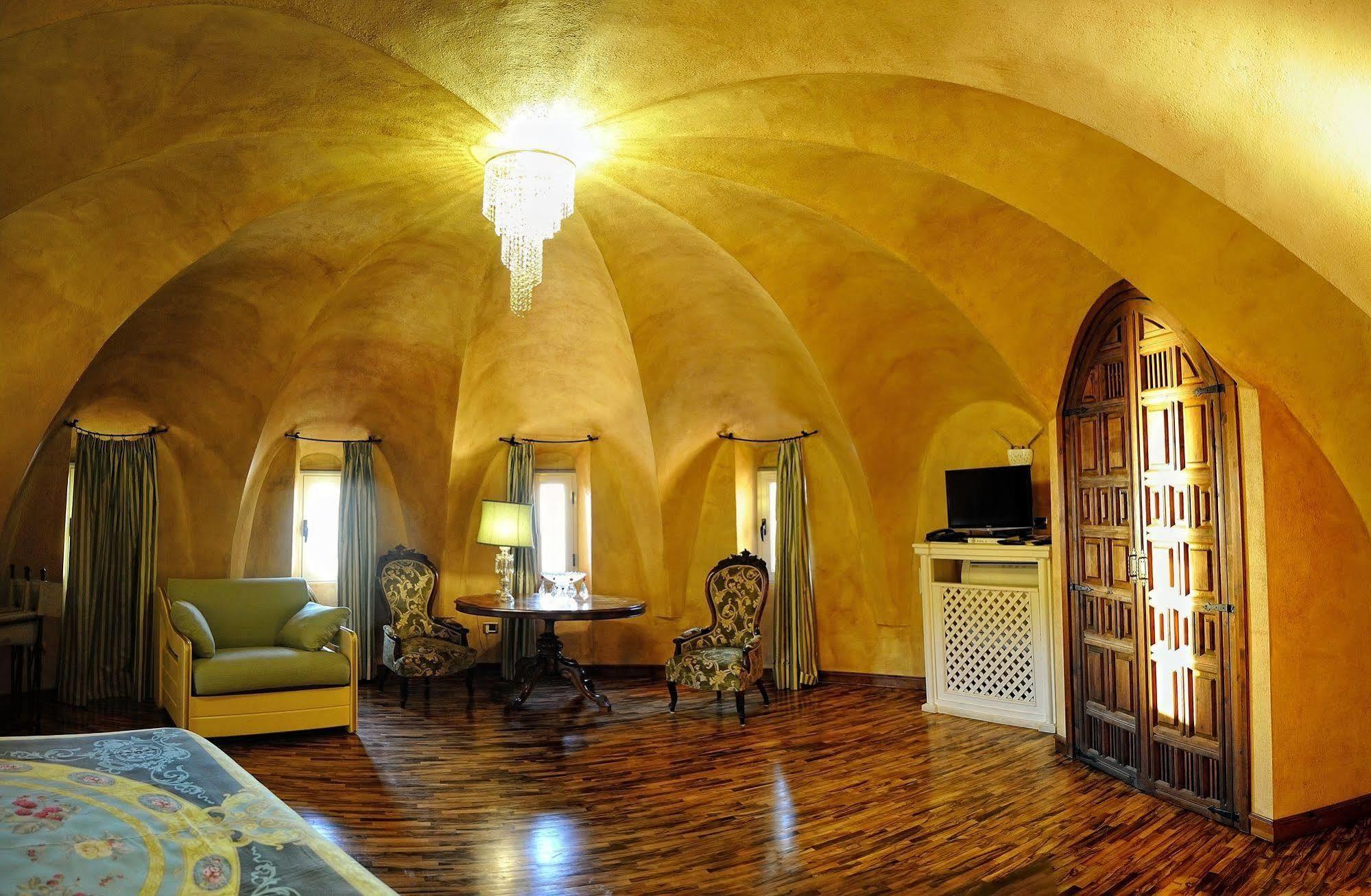Hotel Porto Pirgos Parghelia Eksteriør billede